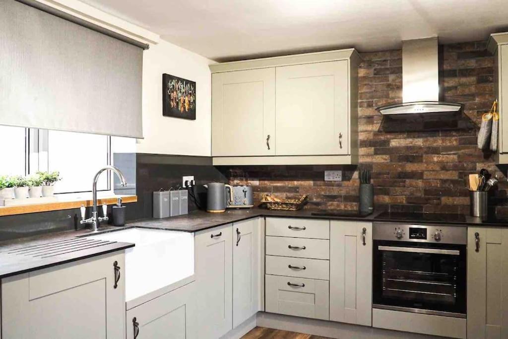 Large Cottage, Beach, Pubs Shops, Netflix, BBQ, Dog Friendly Hunmanby Exterior foto